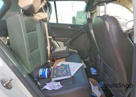 2015 Volkswagen Tiguan S z USA, uszkodzony, nr VIN WVGAV7AX9FW513937